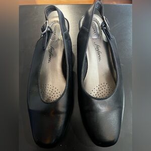 Fanfares Odessa Black Slingback Flats Open Back Women’s Size 8W Wide